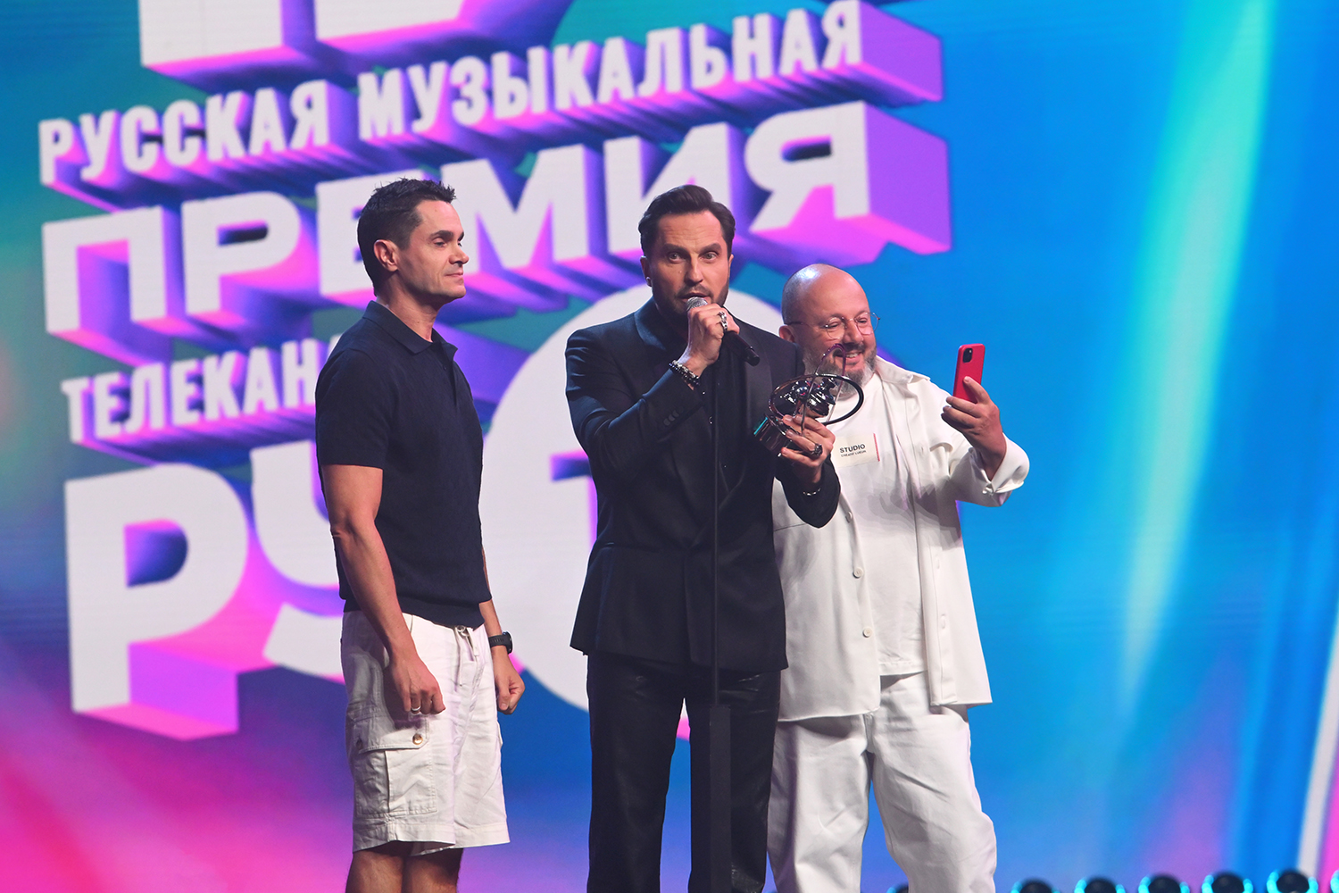 gallery-photo