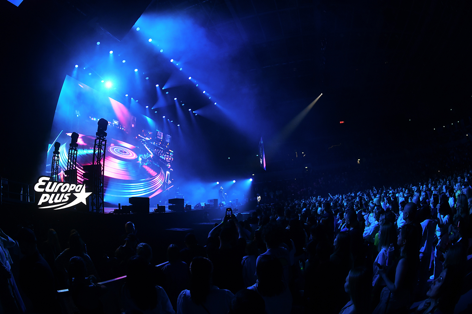 gallery-photo