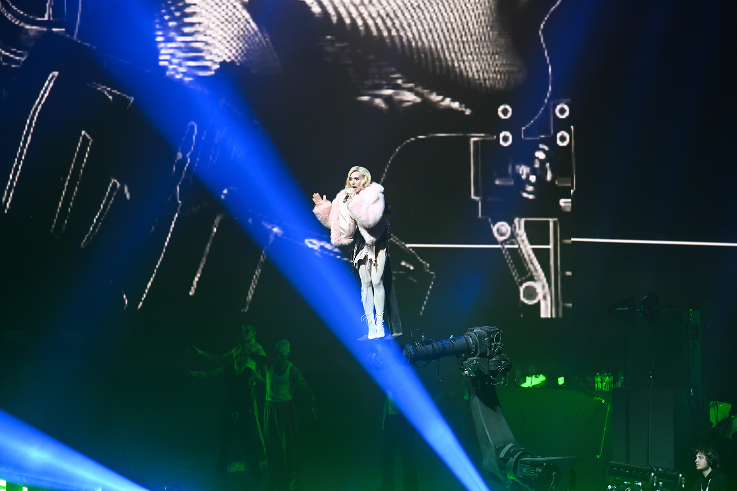 gallery-photo