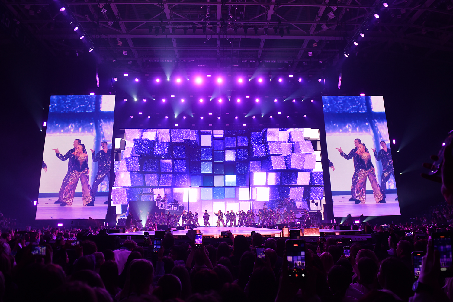 gallery-photo