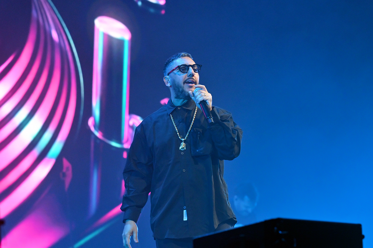 gallery-photo